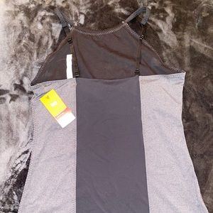 Lucy Zenergy Power yoga top large
